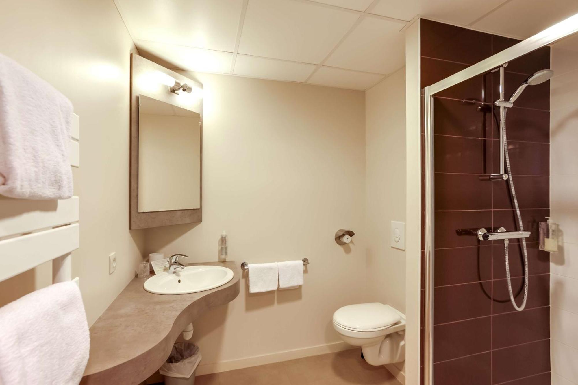 Brit Hotel Le Galion & Spa Binic Bagian luar foto
