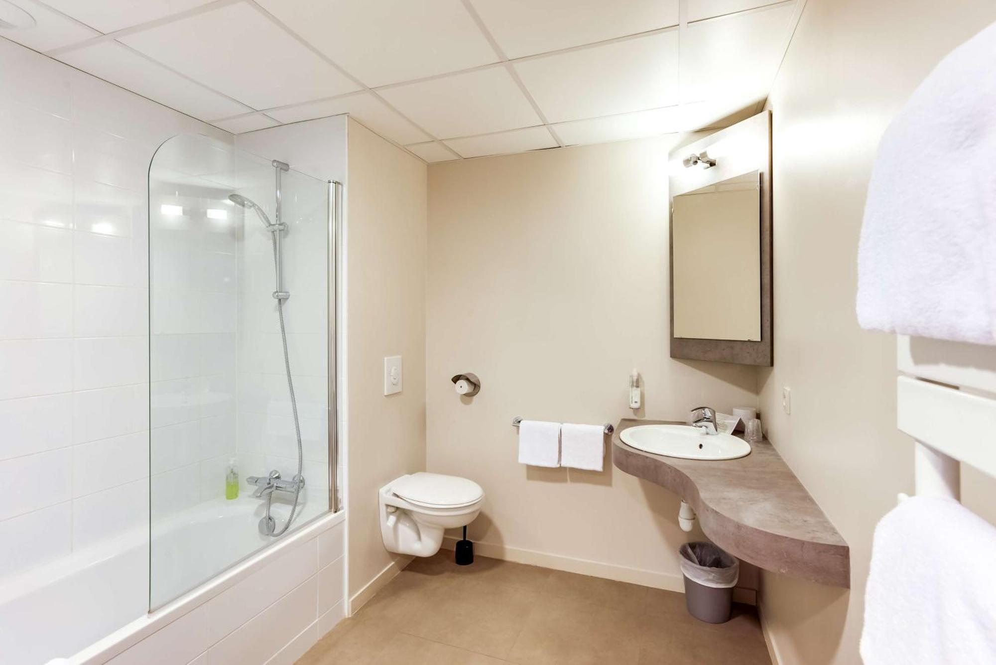 Brit Hotel Le Galion & Spa Binic Bagian luar foto